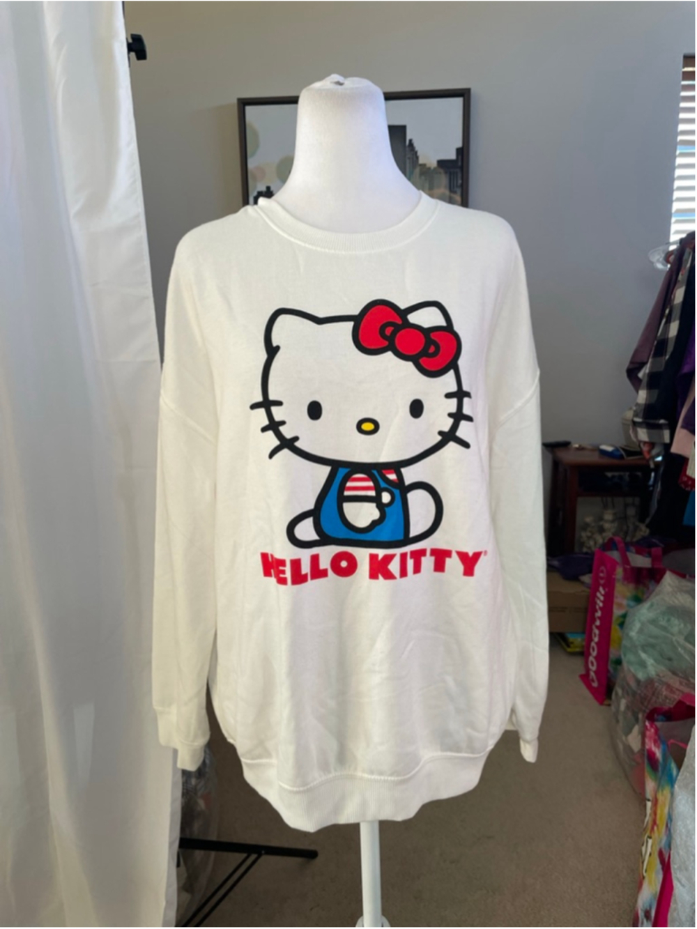 Women's Hello Kitty by Sanrio White Sweatshirt M